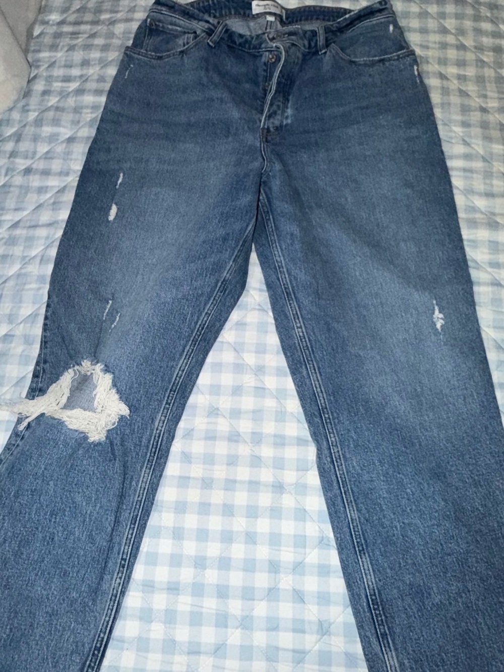 Abercrombie & Fitch Men’s Distressed Dark Blue Straight Jeans